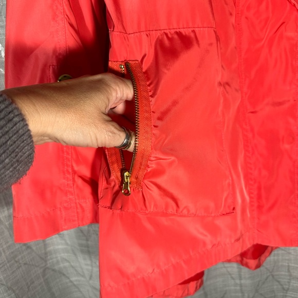 LUiI RAIN Coat Beautiful salmon/coral in color size large - Picture 12 of 15
